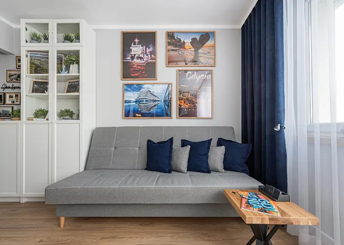 Avis Skwer Kosciuszki 48 * Gdynia